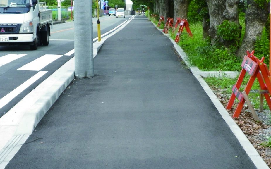 アースタンプ 型押しアスファルト工法による施工事例_特長1