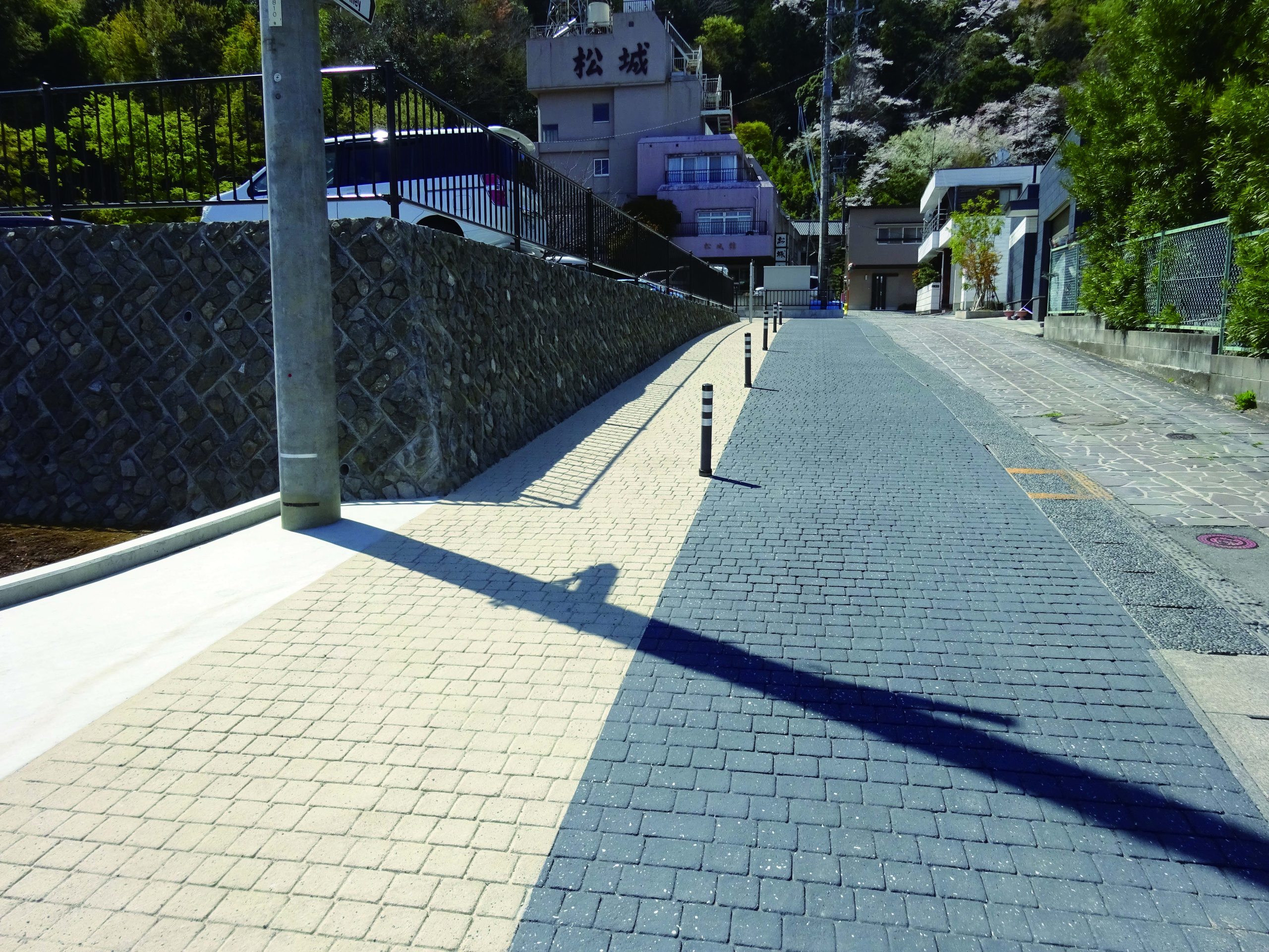 アースタンプ 型押しアスファルト工法による施工事例_車道5