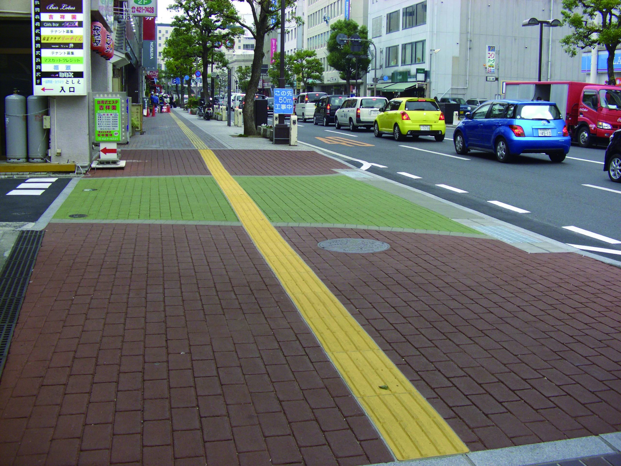 アースタンプ 型押しアスファルト工法による施工事例_乗入2