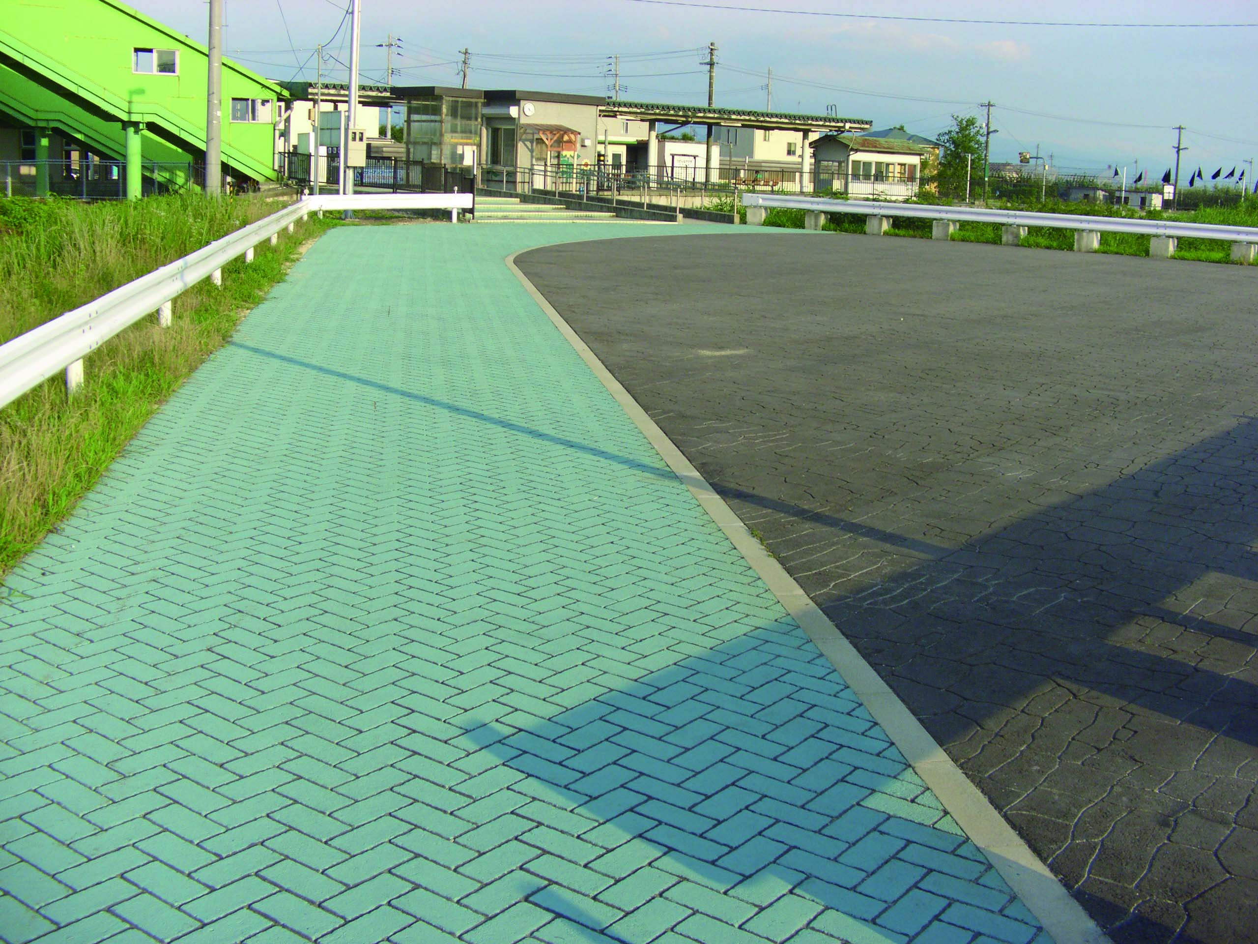 アースタンプ 型押しアスファルト工法による施工事例_歩道3