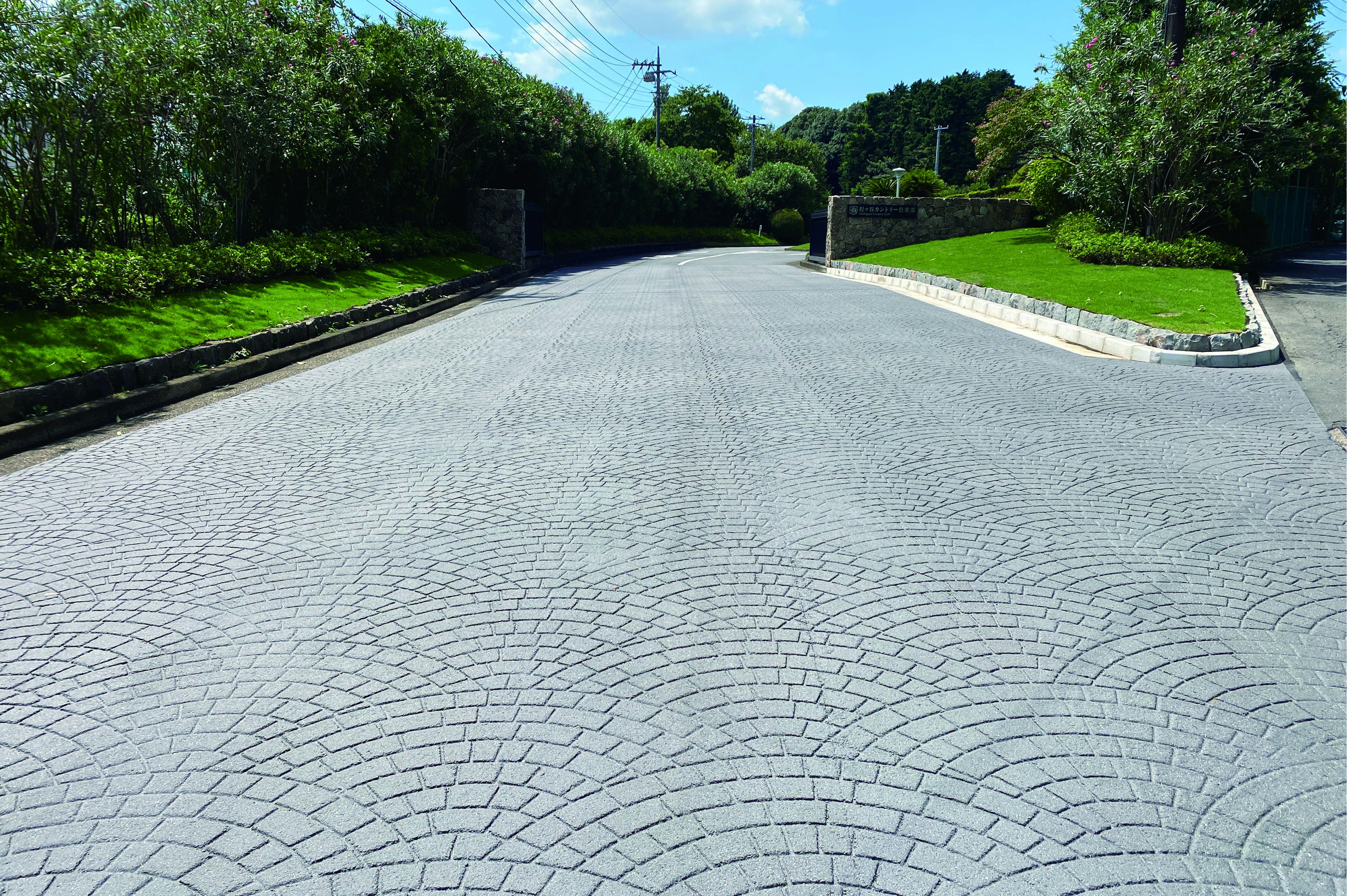 アースタンプ 型押しアスファルト工法による施工事例_ゴルフ場